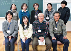 日本語ボランティアたちの写真
