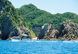 浦富海岸島巡り遊覧の写真