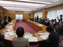 鳥取県版政労使会議1