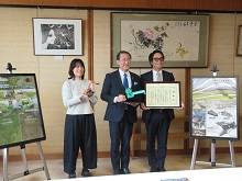 株式会社タグチ工業からの企業版ふるさと納税を活用した「とっとり産業未来フェス」への寄附に対する感謝状贈呈式2