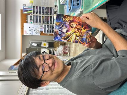 職員の爽やかな顔写真