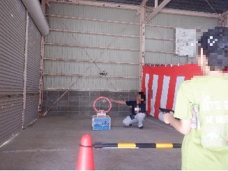 小型ドローン操作