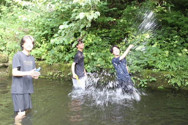 リフレッシュタイム　川遊び