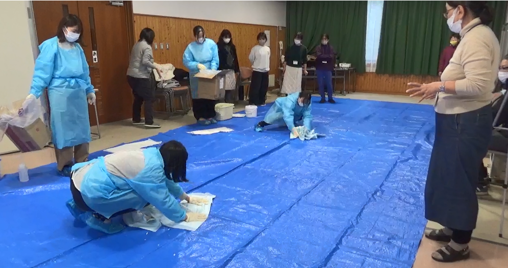 吐瀉物　拭き取り訓練