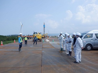 現場見学の様子