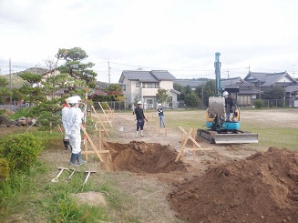 丁張設置とバックホウでの掘削訓練