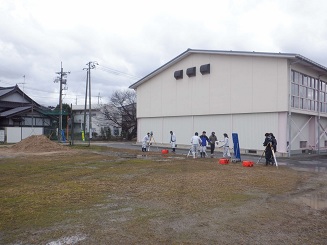 座学の合間の測量訓練