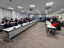 人口減少対策に関する意見聴取プロジェクトチームとの意見交換1