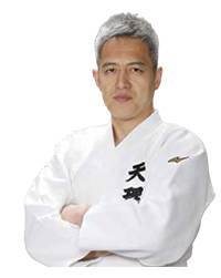 穴井隆将さんの写真