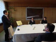四王寺地区資源保全会からの多面的機能発揮促進事業中国四国農政局長表彰（最優秀賞）受賞報告会1