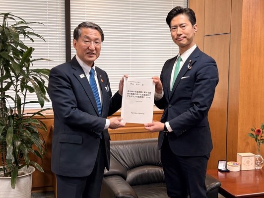 厚生労働省への要望の様子