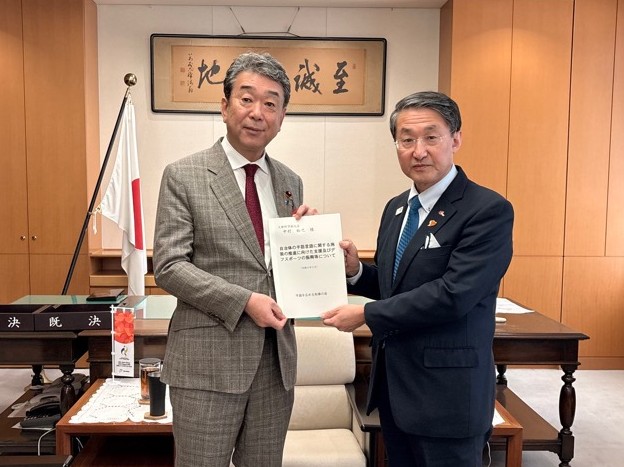 文部科学省への要望の様子