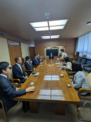 報告の様子 報告の様子