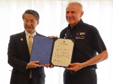 面談 及び 「鳥の英雄」顕彰授与式1