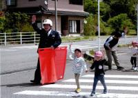 横断歩道で学ぶ交通安全