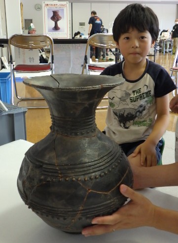 土器パズルが完成した様子