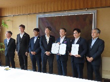 カーボンニュートラルポート認証書及びサーキュラーエコノミーポート選定書 交付式1