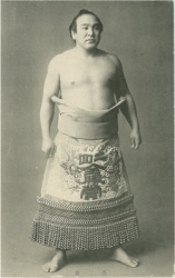 山縣写真館製「大関荒岩」（明治40年）個人蔵の写真