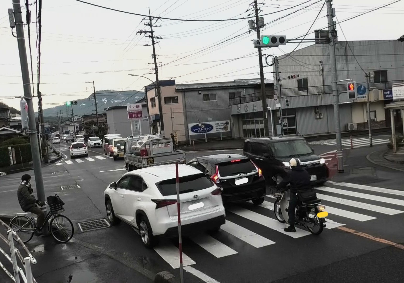 津ノ井交差点の写真１
