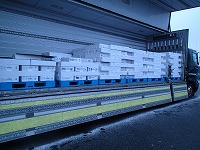 輸送トラック